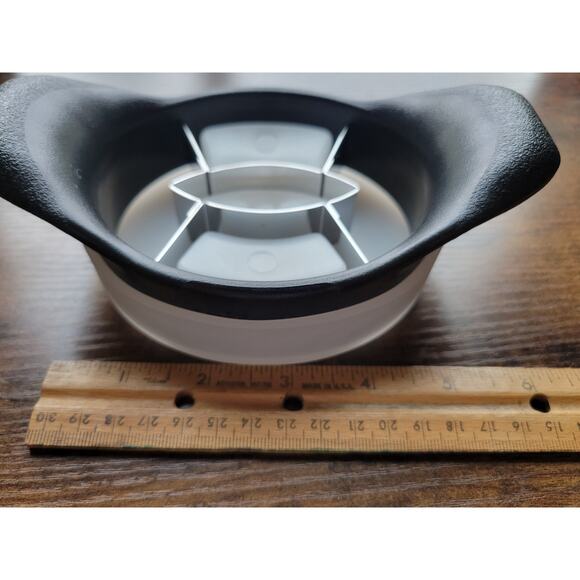 Pampered Chef 2418 Black Mango Wedger w/Stainless Steel Blades & Cover - Picture 8 of 8